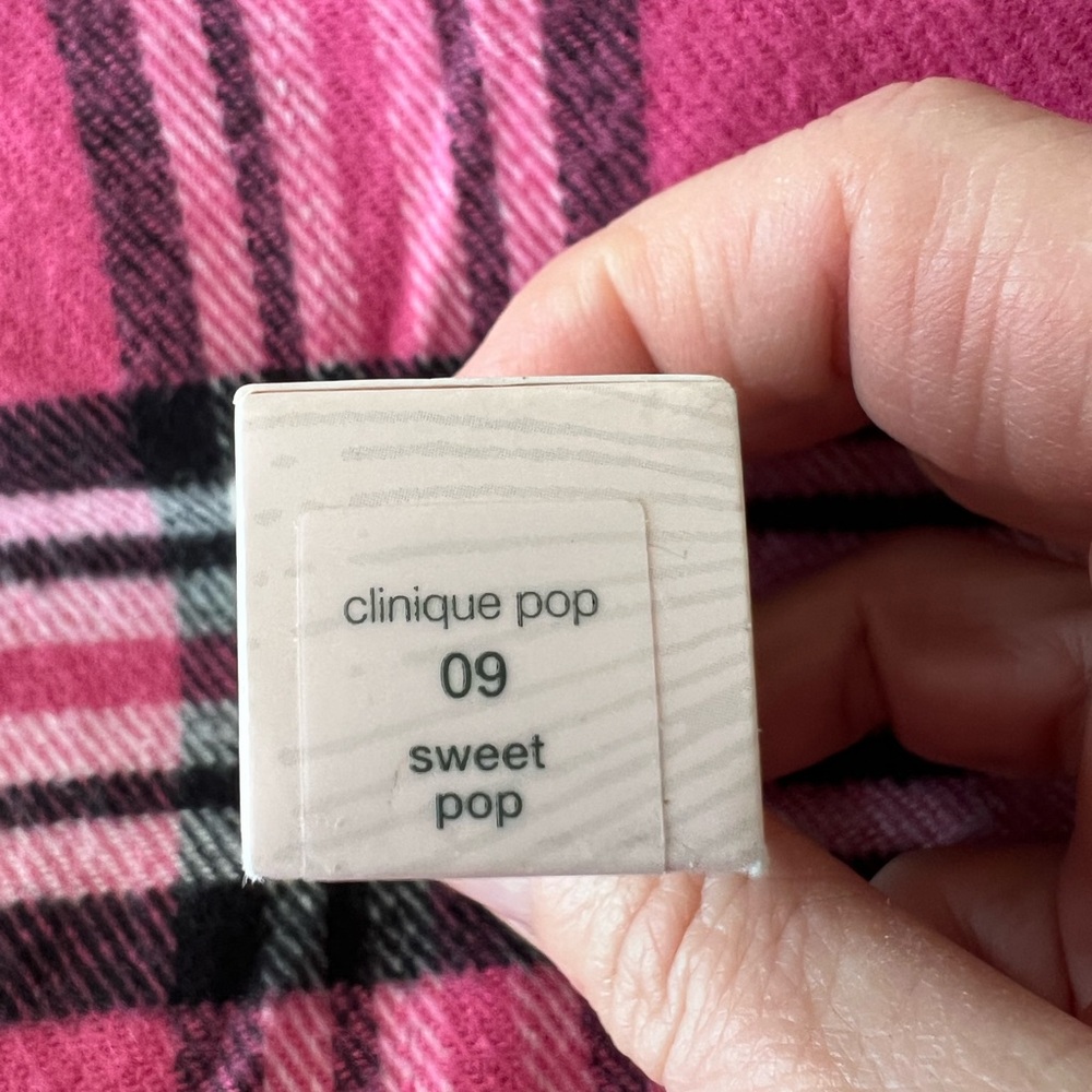 Clinique Pink Lip Primer - Picture 3 of 7